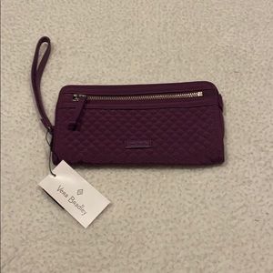 Vera Bradley Iconic RFID Front Zip Wristlet